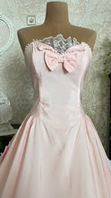 Load image into Gallery viewer, Stunning 1980’s Vintage Pink Lace and Taffeta Strapless Dream Dress
