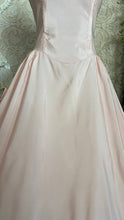 Load image into Gallery viewer, Stunning 1980’s Vintage Pink Lace and Taffeta Strapless Dream Dress
