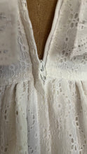 Load image into Gallery viewer, Amazing 1980’s Vintage Ivory Eyelet Off Shoulder Gunne Sax Dress
