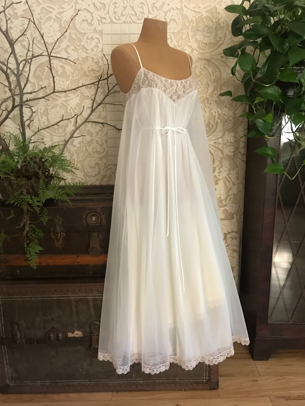 Dreamy 1970’s vintage ivory chiffon nightgown by Lucie Ann